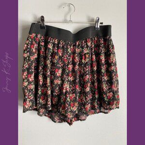 Express | Cute Flowy Lightweight Black and Rose Floral Skort | Size: Large